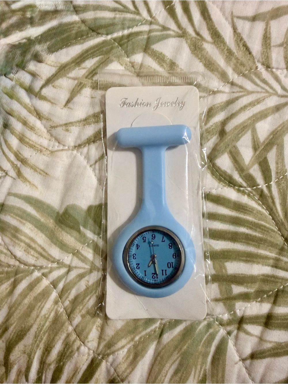 🩵 NWT- Light Blue Silicone Nurse Fob / Brooch Watch